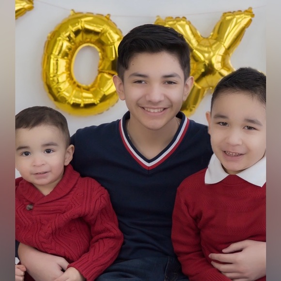 🫶🏻@mari916 is live🫶🏻 sharing yours and mine let’s shop and chat! - Picture 4 of 6